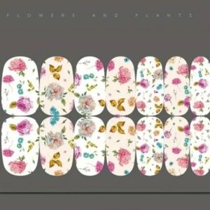 3 FOR $15 💟💟 Self Adhesive Nails Wrap